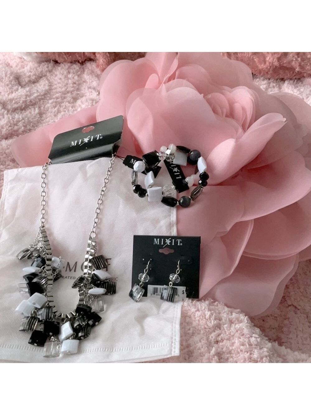 MOTF Curated Jewelry Set